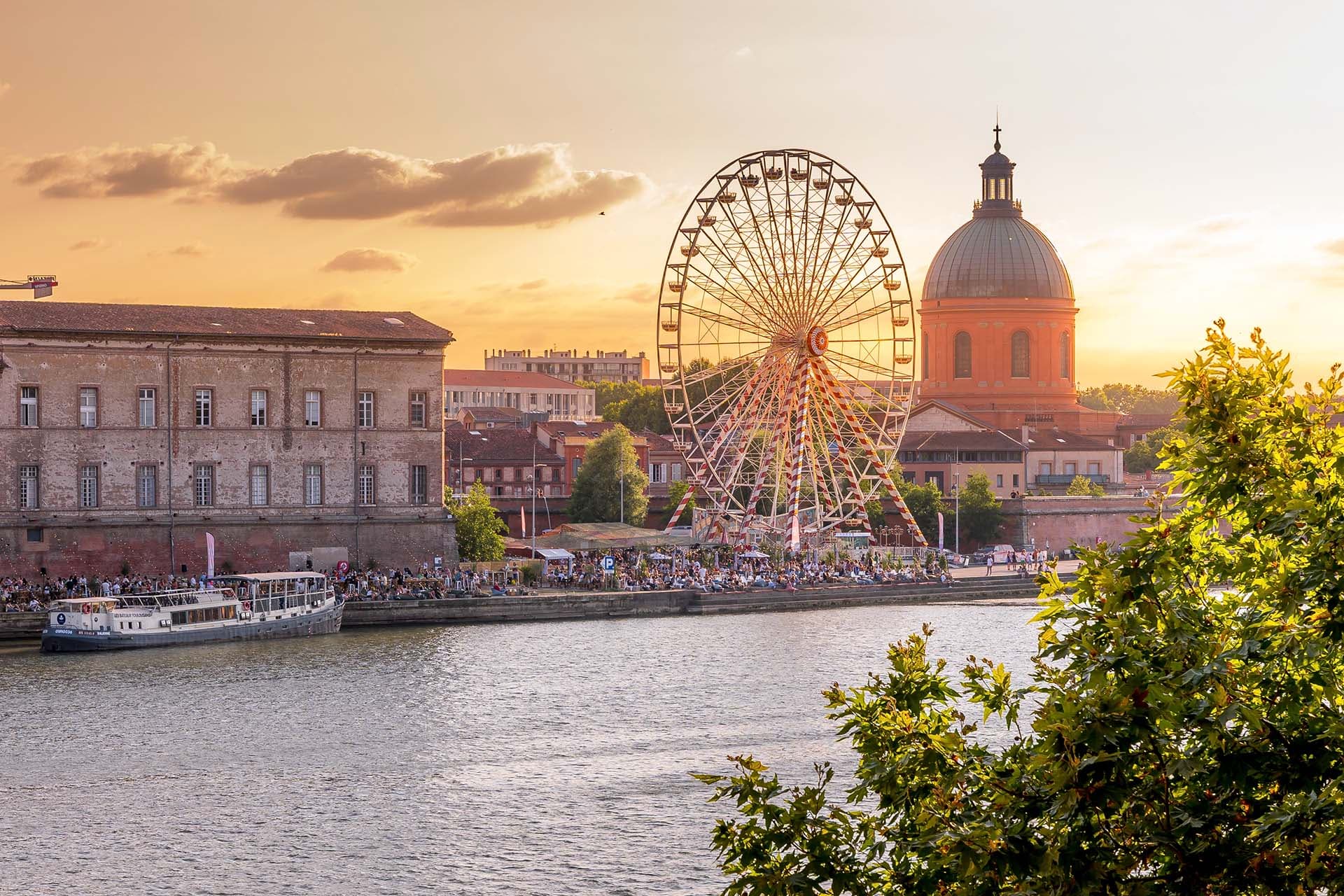 Vue sur les bords de Garonne à Toulouse